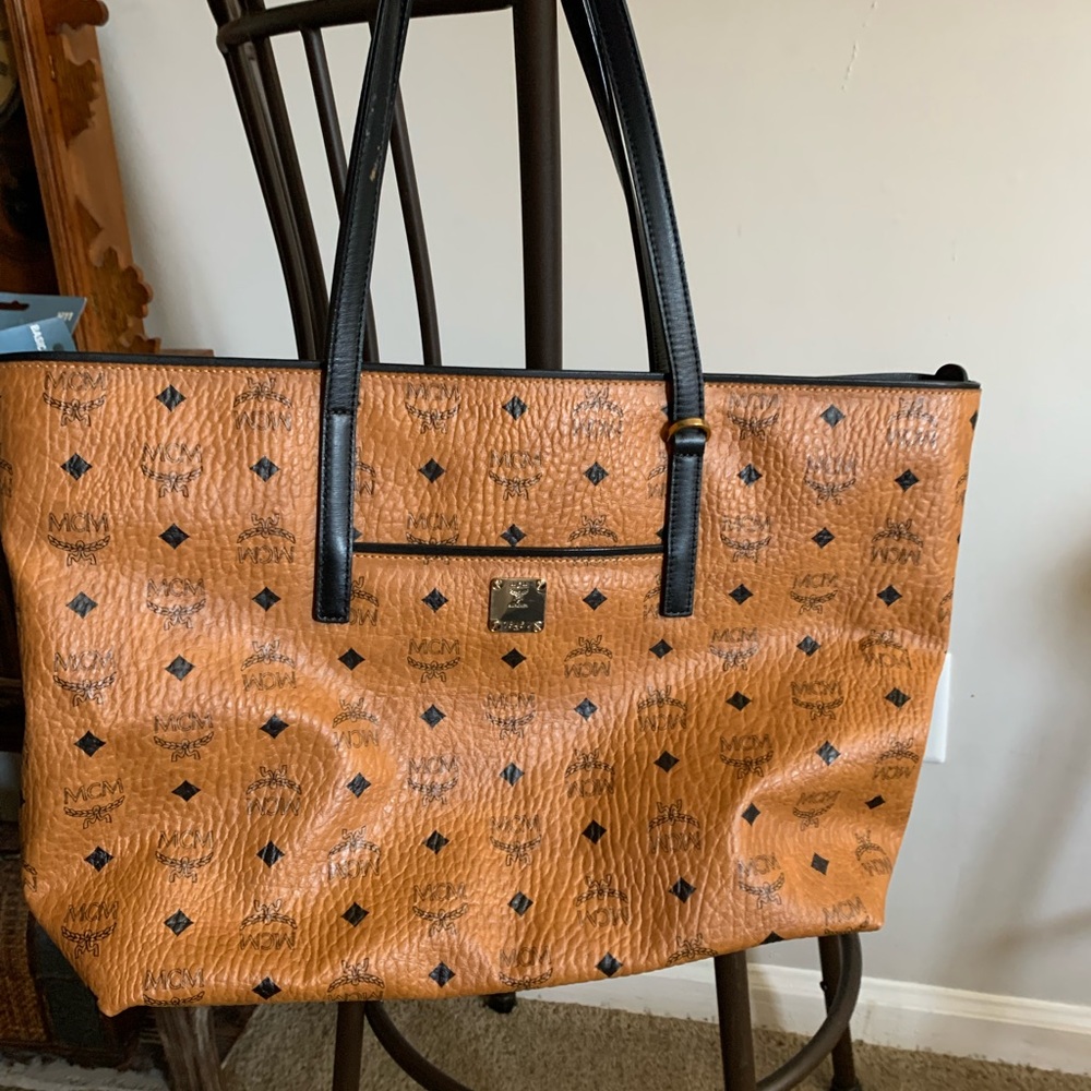 MCM Visetos Medium bag/ Like New clothes, cognac /brown